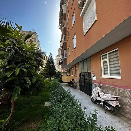 Apartament - Mahmutlar Merkezde Esyali Daire Alanya